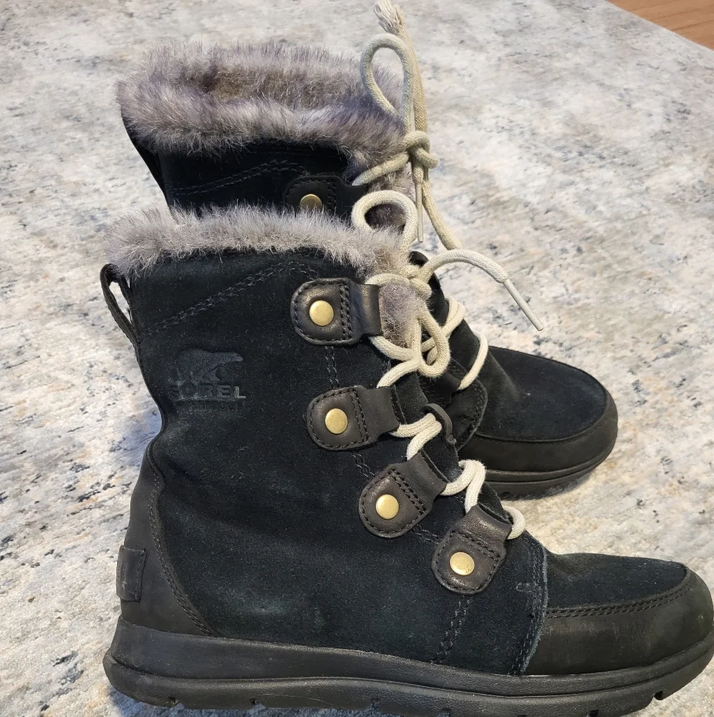 Sorel Black and Gray Fur-Lined Winter Boots - Picture 2 of 6